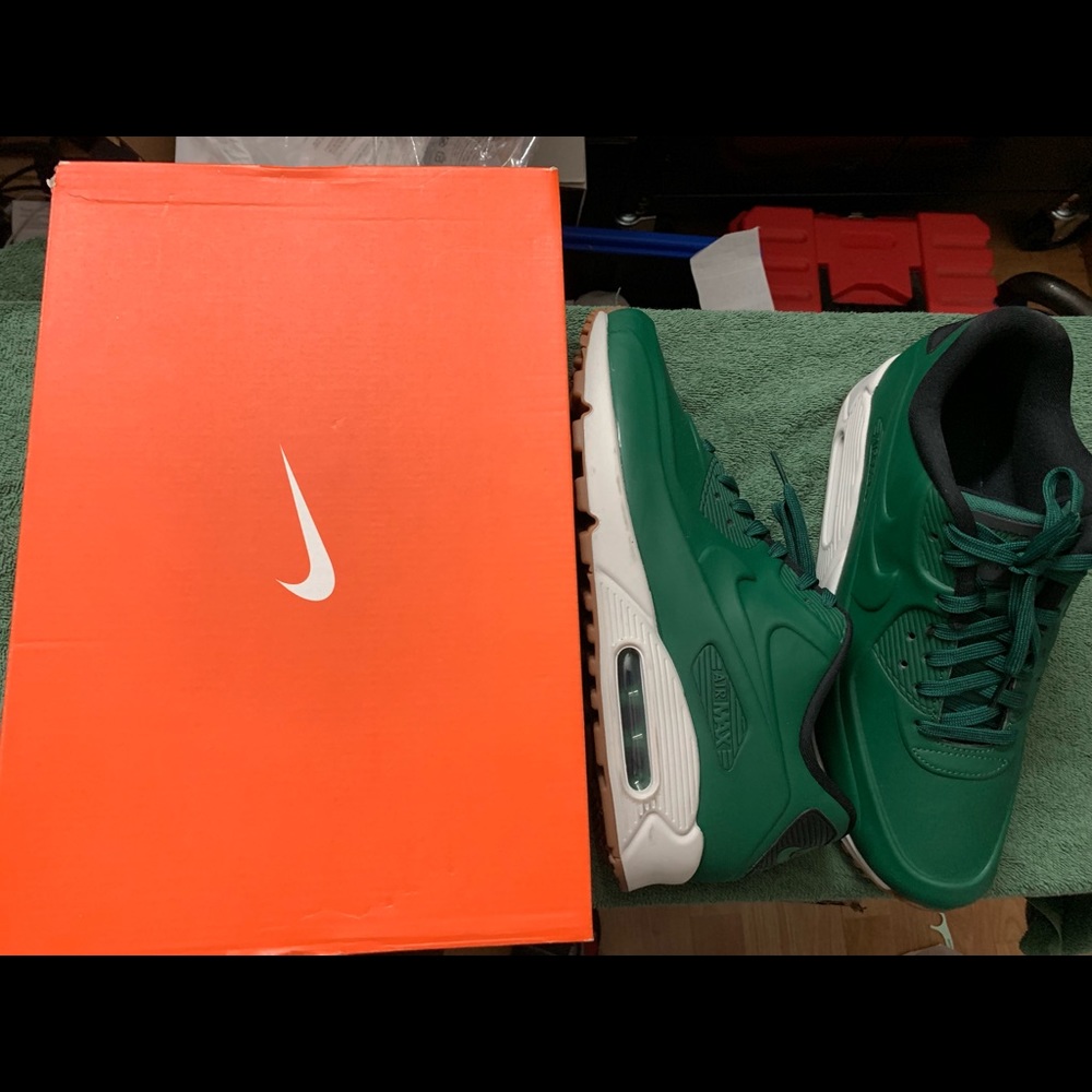 Nike Air Force green grass with gum sole